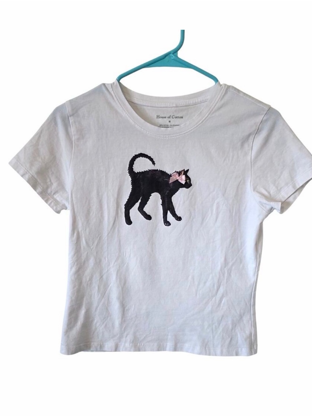Black Cat Graphic White Baby Tee with Pink Bow. Cotton tee size M